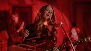 LERA LYNN // DARK HORSE // LIVE IN-STUDIO