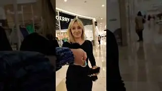 The Girl Gave Such a Beautiful Smile 🤩