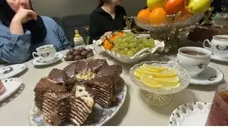 Собрались все вместе ) с утра помогала готовить дочери
