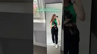🏃🏼‍♀️‍➡️🧎🏼‍♀️🤳🏻