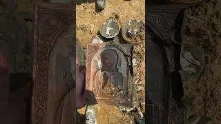 Откопали в блиндаже старинную икону