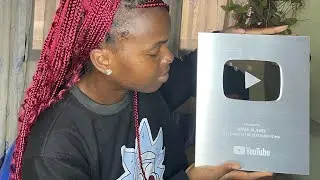 Unboxing my 100k subscribers plaque
