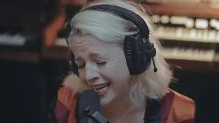 Izo FitzRoy - Red Line (Live Studio Session)
