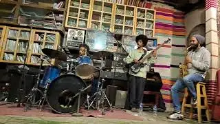 Elias Negash's Soulful Melodies and Ethereal Vocals