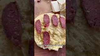 Bahçede aşure ve sucuklu kaşarlı bazlama tost