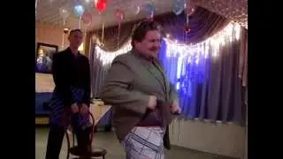 Батюшка Александр забыл, что стрептиз - это грех.