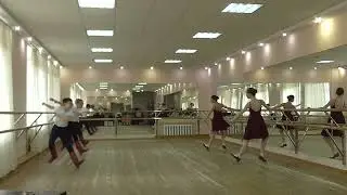 Народный танец 6 класс - каблучный battement (Татарский)