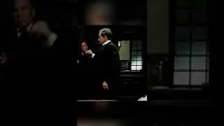 Ватсон, давайте посмотрим, что у него в карманах / Sherlock Holmes #shorts