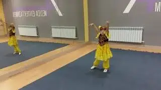 ДЕВОЧКА в 4 ГОДА ТАК ТАНЦУЕТ!!! ТАНЕЦ "ХОРЕЗМ"!!!