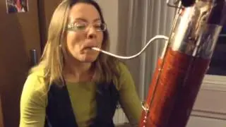 Duo de Puccini pour contrebasson et cafetière