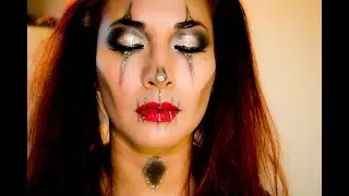 Sexy gold clown