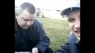 Пацанчики похмеляются.