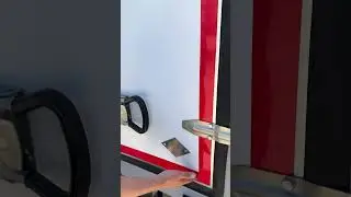 Светоотражающие ленты 🦺 на дверях фургонов COND