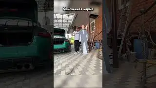 Он за кого болеет??? 