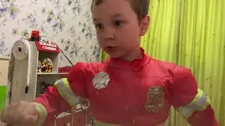 БОЕВАЯ ОДЕЖДА И АМУНИЦИЯ ПОЖАРНОГО Гурский С