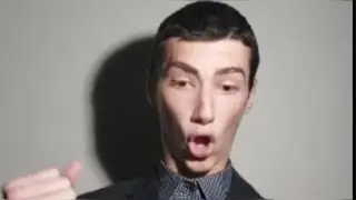 тик ток гуляет под дождем