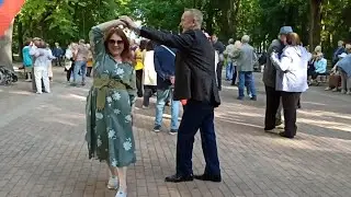 ТАНЦЫ 💃🕺 для пенсионеров продолжаются в парке культуры и отдыха г. Калуга 28.05.23 #калуга