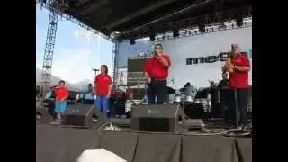 Roberto Rivera y La Solucion "Día Nacional Zalsa" (www.mamboinnradio.com)