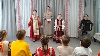 Диво-дивное, песня русская!
