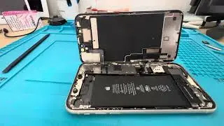 This is how easy is to replace the screen on iPhone 11