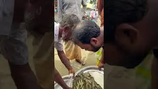বাজার থেকে তাজা বাইম মাছ ক্রয় করলাম।