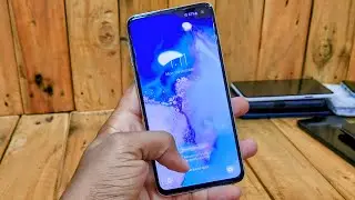 Samsung Galaxy s10e. The minimized