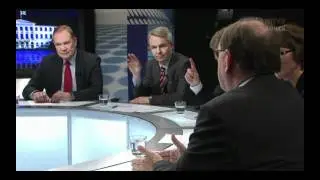 Väyrynen tarkkailee Niinistöä