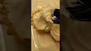 Біла хмаринка з кавою