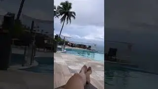 Beautiful feet in the pool💙 