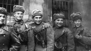 А мы с тобой, брат, из пехоты... Булат Окуджава.
