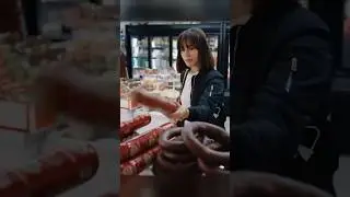 Когда выбираешь колбасу не для салата…🔞