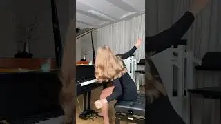 Who wants the full version? 😄 #beethoven #piano #pianist #pianodasha #funnyvideo