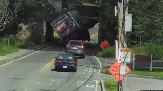 USA: accident spectaculaire d'un camion dans le Massachussetts