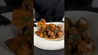 Шампиньоны в соусе на сковороде (вкусно, быстро и минимум ингредиентов)