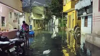 Begumpet lo nindi poyina  Mayuri marg Basthi  beside CM campus...