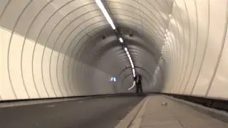 sax in tunnel