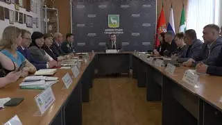 Владимир Песков провёл аппаратное совещание