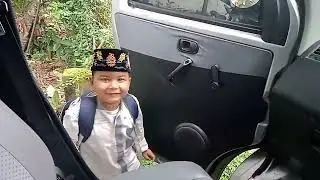 Menemani Istri dan Galon ke pelanggan