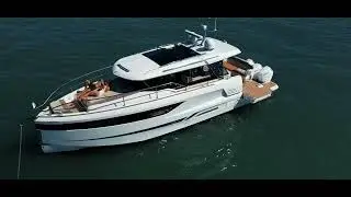 Discover the Wellcraft 435