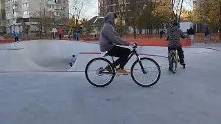 Как делать трюки на самокате. Самые крутые и сложные трюки для новичков Поехали с нами #shorts
