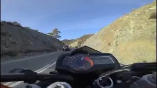 FZ1 vs KTM Duke r