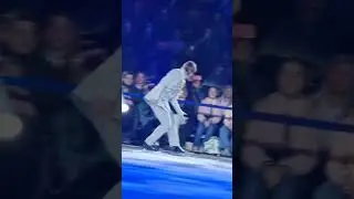 Татьяна Тарасова аплодирует Евгению Плющенко. Катает для неё) Браво👏 Русские сезоны. Москва 9.04.23