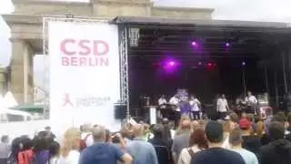 Концерт на Гей параде в Берлине 2015