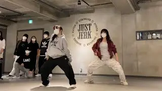 턴즈(TURNS) 조나인님과의 듀엣 | 방탄소년단(BTS) - ‘HOME’ Choreography