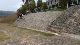 #mountainbiking #enduro #street #streettrials #wallride