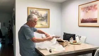 Luis Pilarte tenor Ukulele - Unpacking