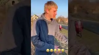 Льолік б'ється з німим.Завжди недовольний🤣
