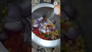 Matar Ghugni Recipe Desi Style | Yellow Matar Chhole | 