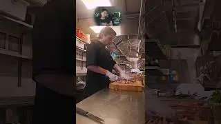 А вы о чём на работе думаете 😁#вяжутнетолькобабушки #мяучвяжет #мой_дзен