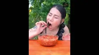EATING ALIVE SPIDERS MUKBANG